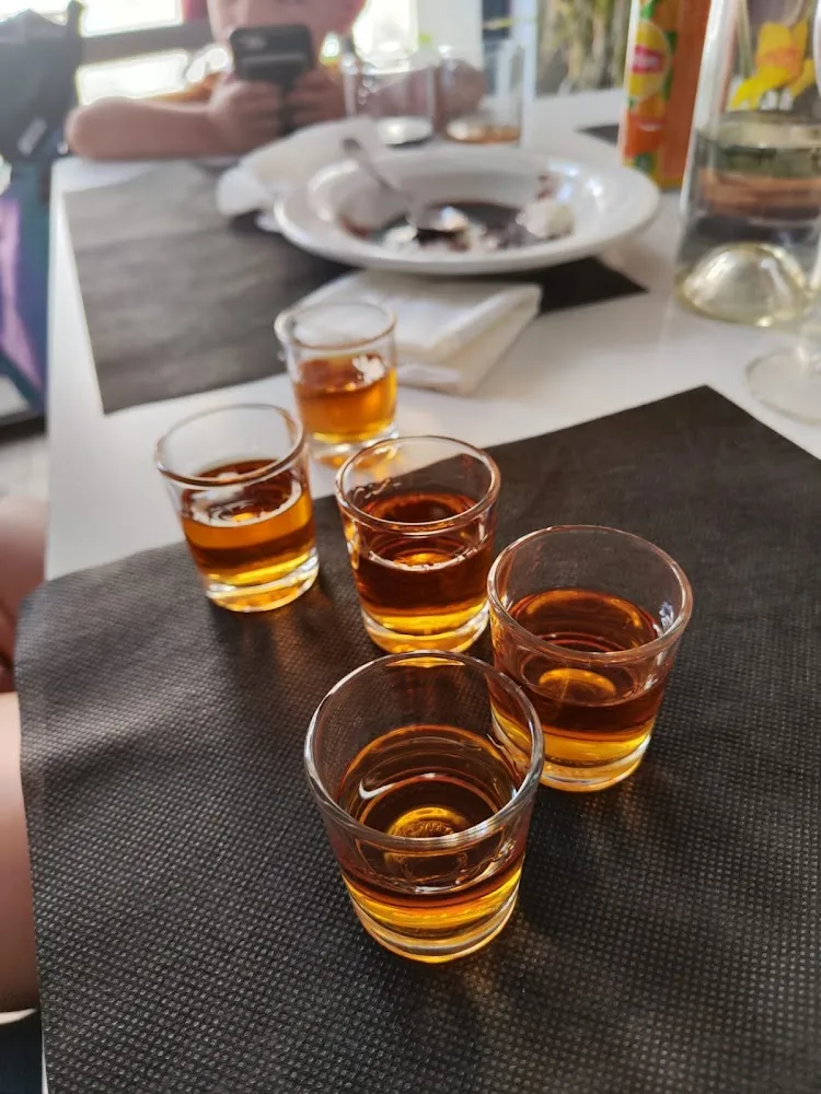 Rhum Arrangé Fait Et Offert Par Le Patron